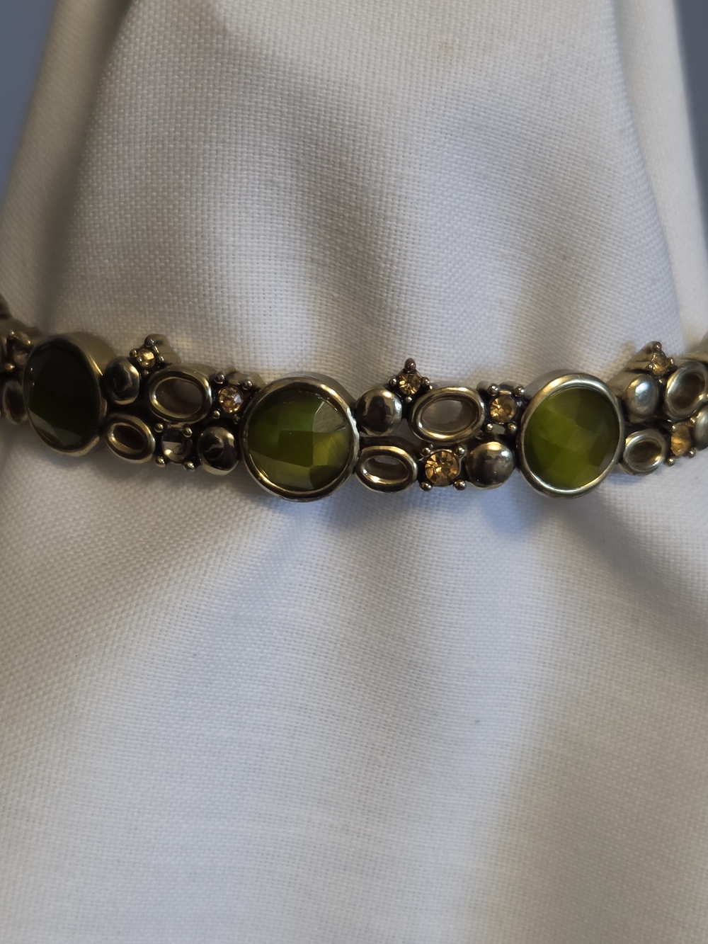Vtg Monet Green Faceted Stones w Gold-Tone & Golden Rhinestone Accents Bracelet